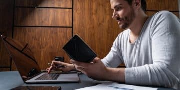 Aportaciones Voluntarias AFORE: Deducir hasta $35,000 en Impuestos 2025 - Cover Image