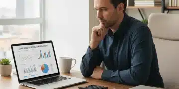 Persona analizando estrategias para reestructurar crédito hipotecario y reducir pagos mensuales.